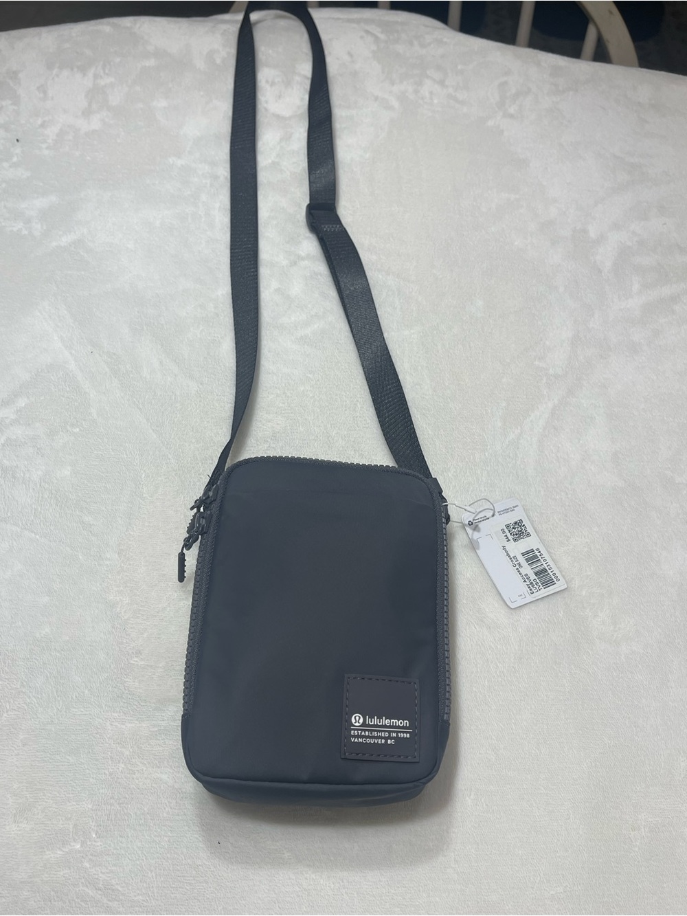 lululemon athletica Black Compact Crossbody Pouch - Minimal Carry